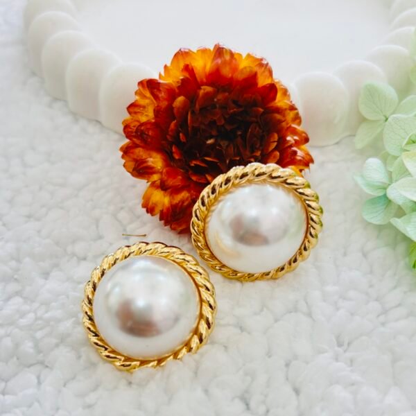 Pearl Poise - Image 3