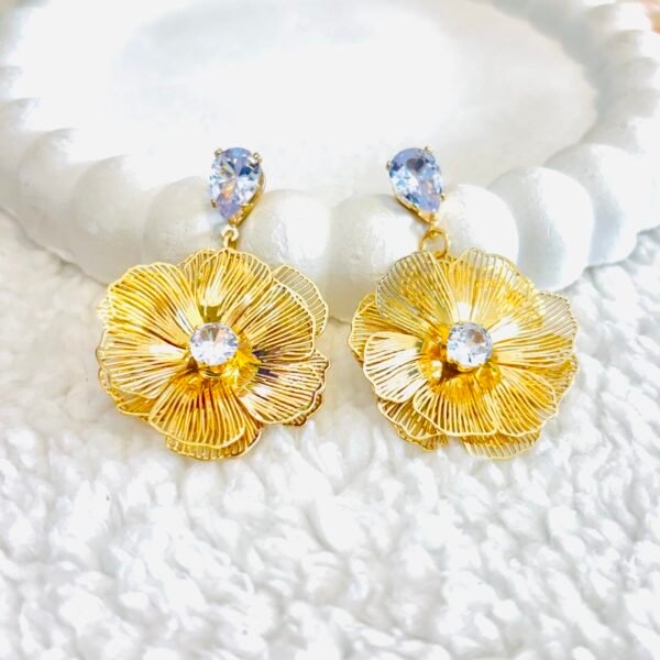 Dainty Glam - Image 2